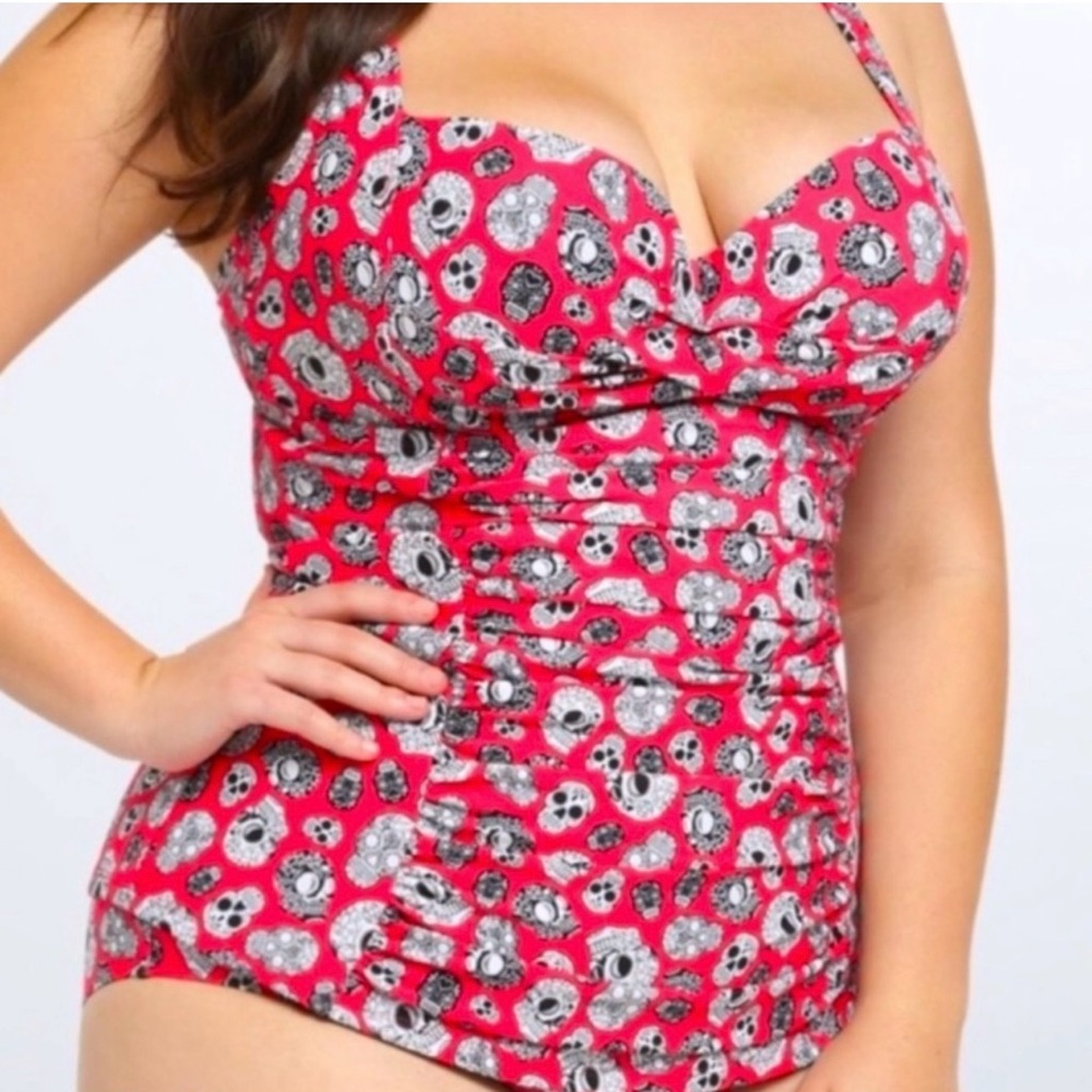Torrid NWT Pink Sugar Skull Tankini Swim Top, Size 1x